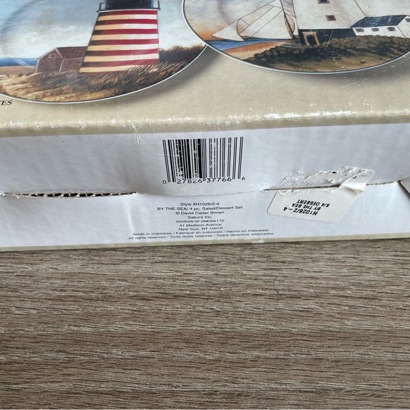 Plate SET of 4 Sakura by Oneida David Carter Brown "By The Sea" Lighthouses - Picture 3 of 7